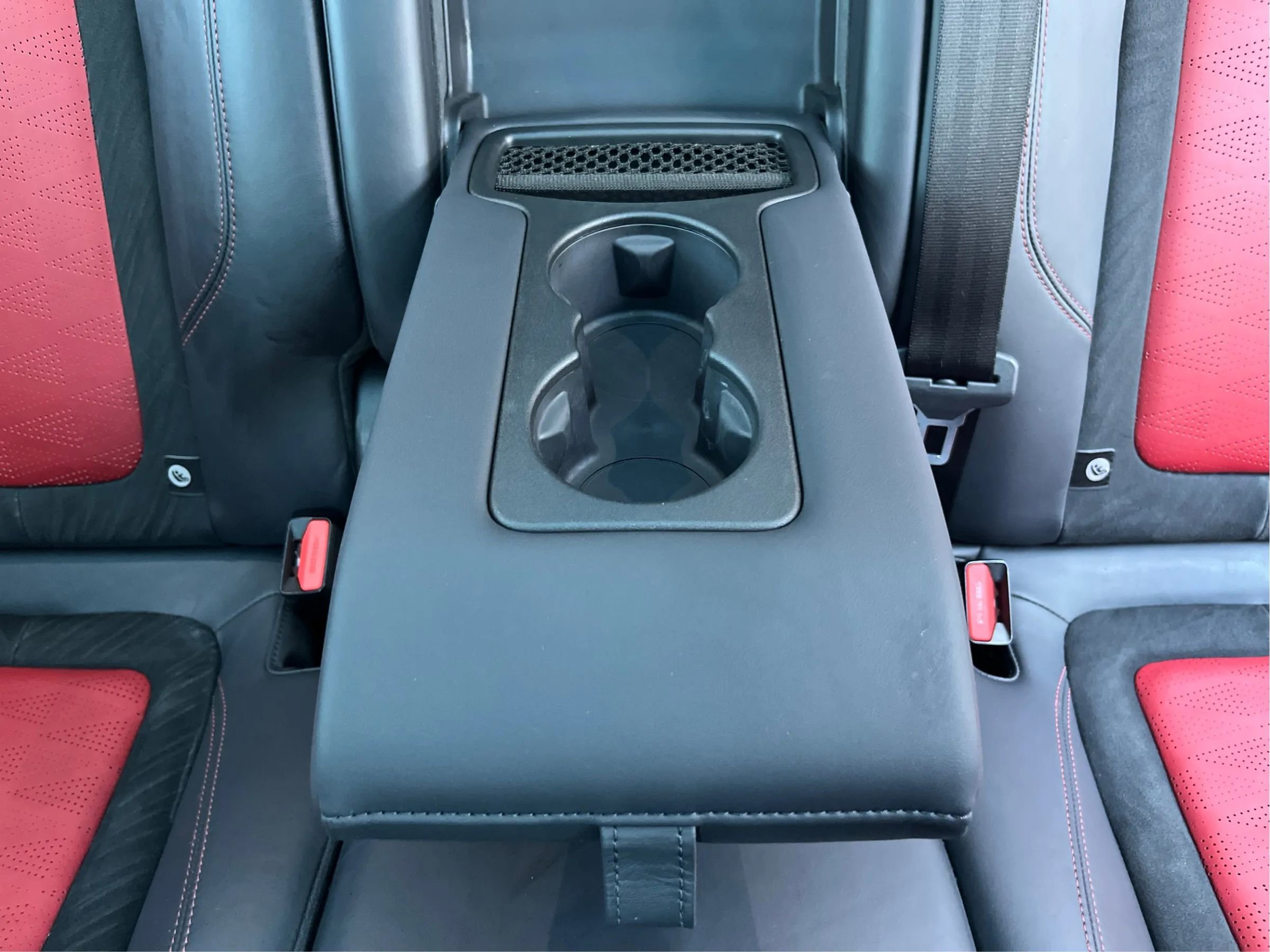 Used 2022 Land Rover Range Rover Sport SVR image 19