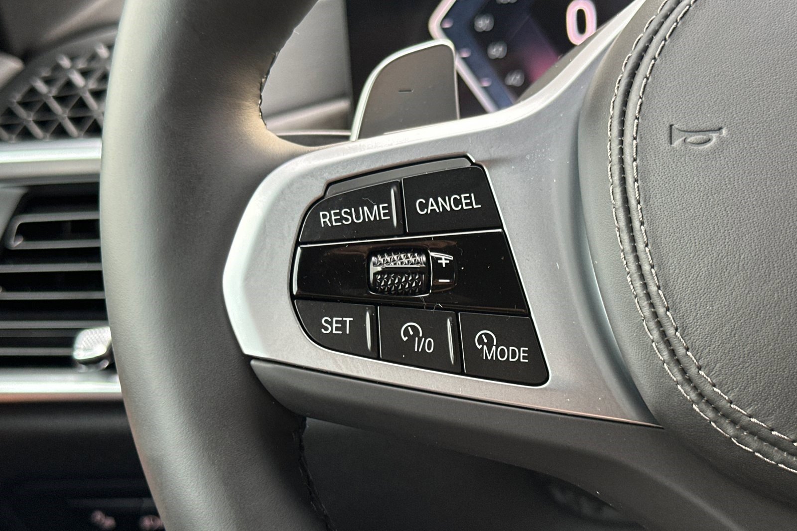 Used 2026 BMW X5 xDrive40i w/ M Sport Package image 30