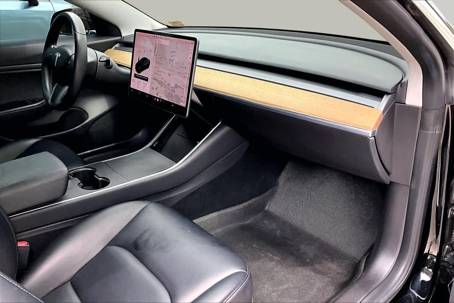 Used 2019 Tesla Model 3 Long Range RWD image 17
