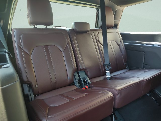 Used 2024 Ford Expedition Limited RWD image 31