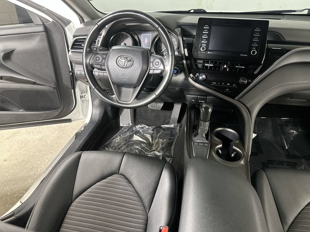 Used 2023 Toyota Camry SE w/ Convenience Package FWD image 16