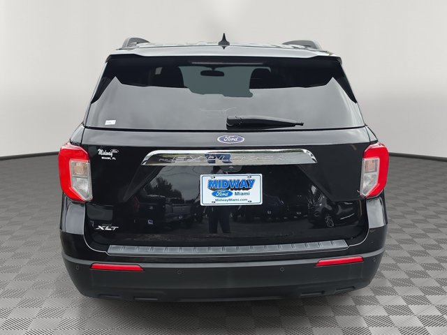 Certified 2024 Ford Explorer XLT RWD image 5