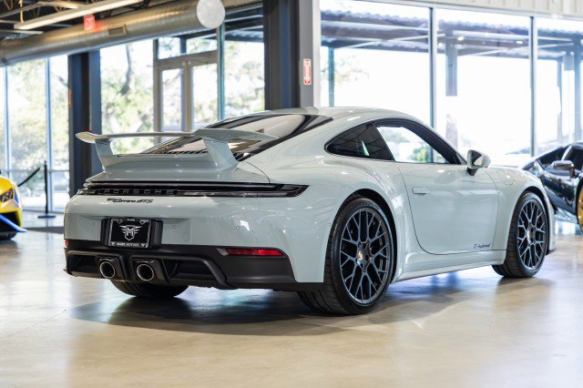 Used 2025 Porsche 911 Carrera GTS image 6