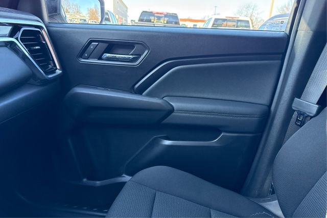 Used 2024 GMC Canyon Elevation w/ Convenience Package image 21