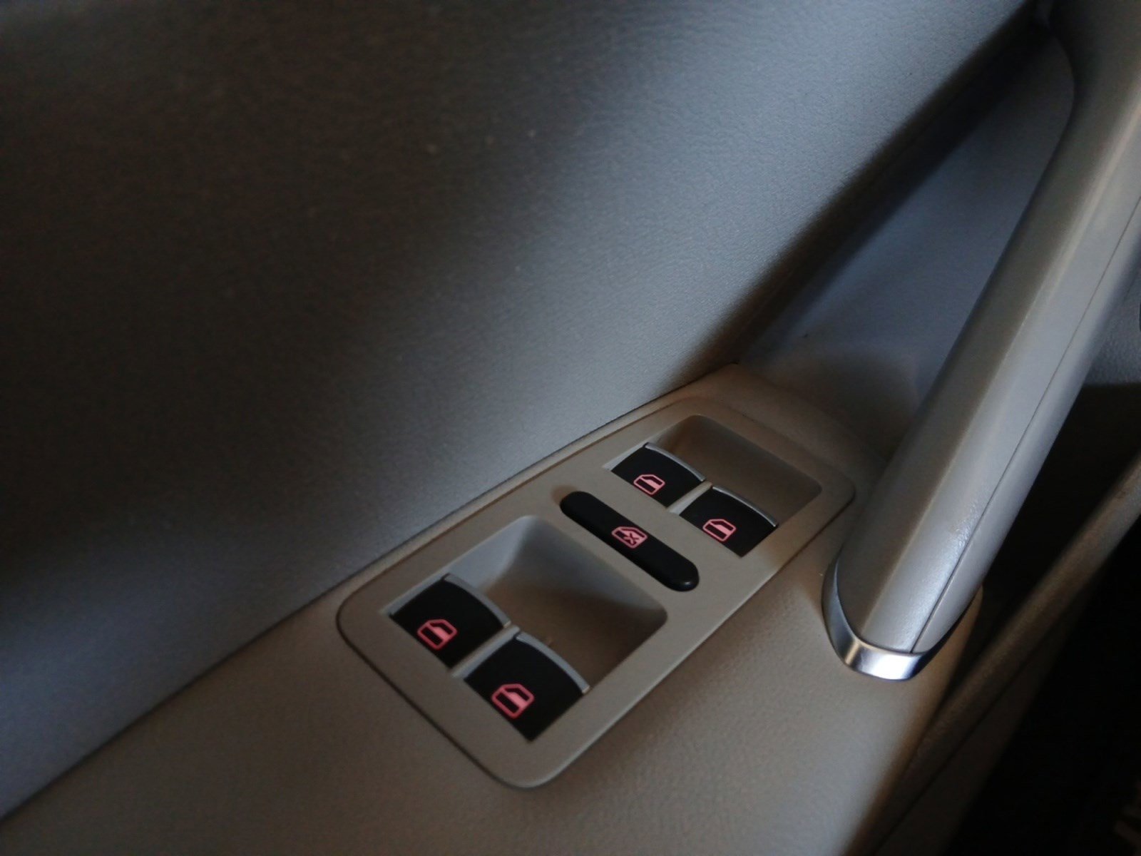 Used 2016 Volkswagen Passat 1.8T S w/ Lighting Package (P06) image 18