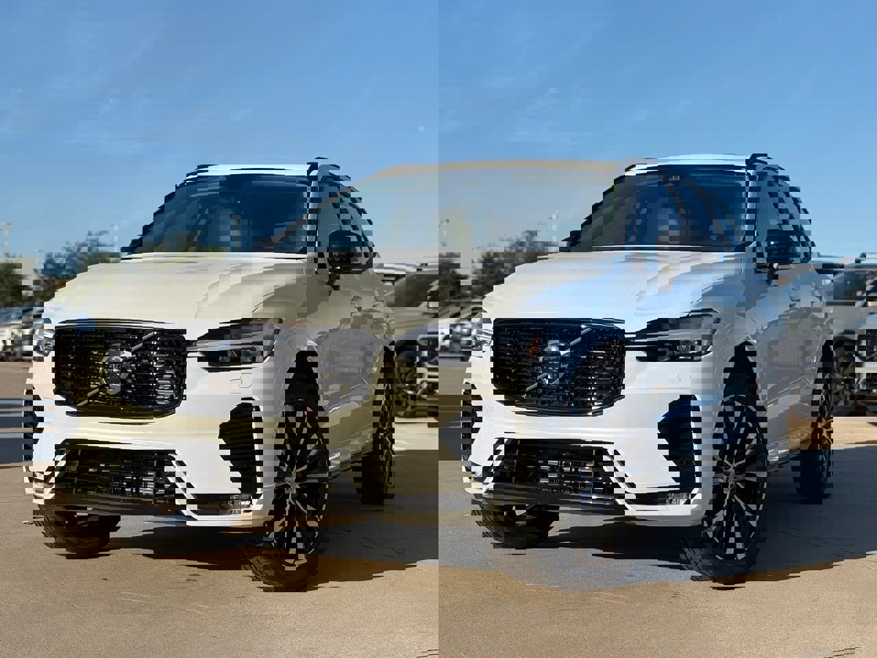 New 2025 Volvo XC60 B5 Plus w/ Protection Package Premier