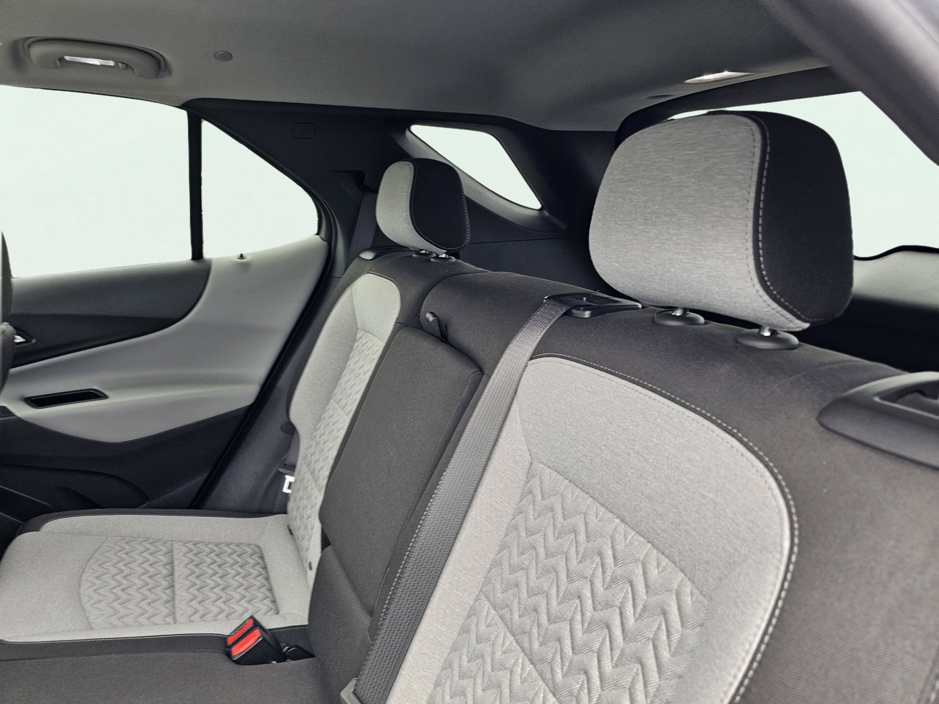 Used 2024 Chevrolet Equinox LS w/ LS Convenience Package FWD image 31
