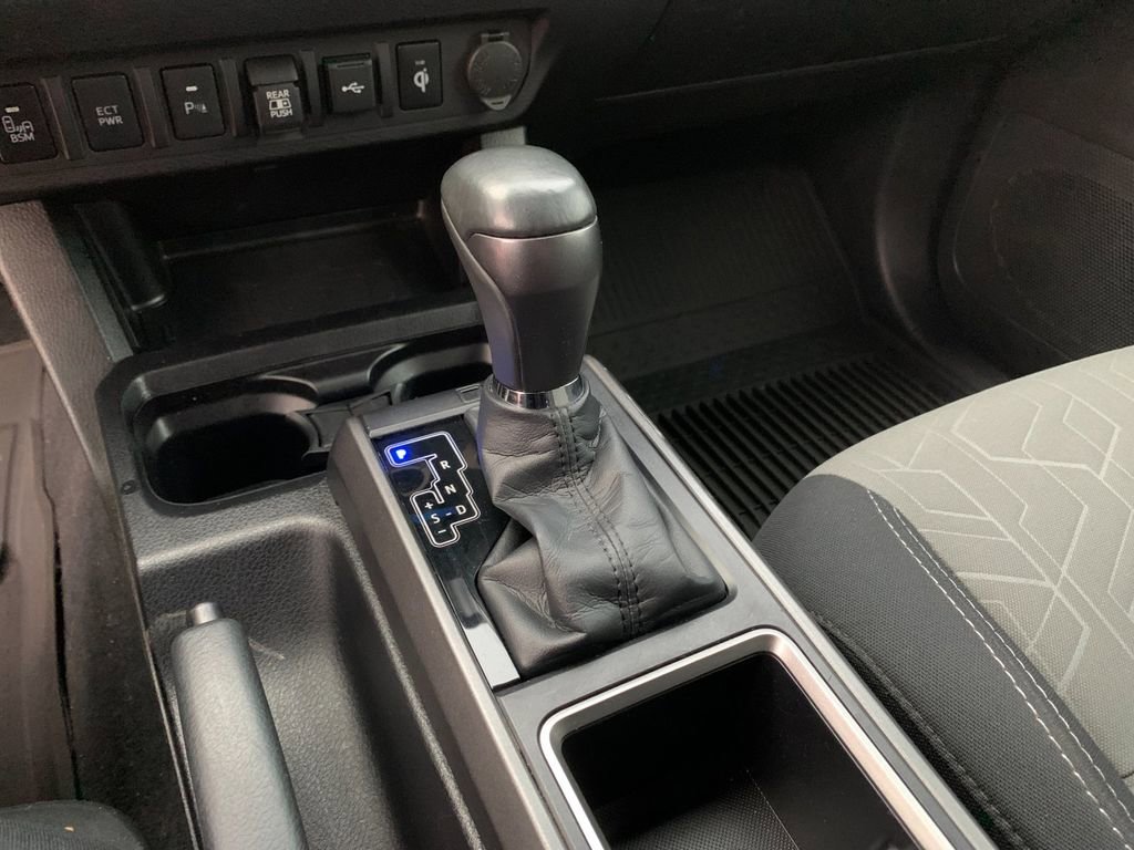 Used 2022 Toyota Tacoma TRD Off-Road w/ Technology Package image 25