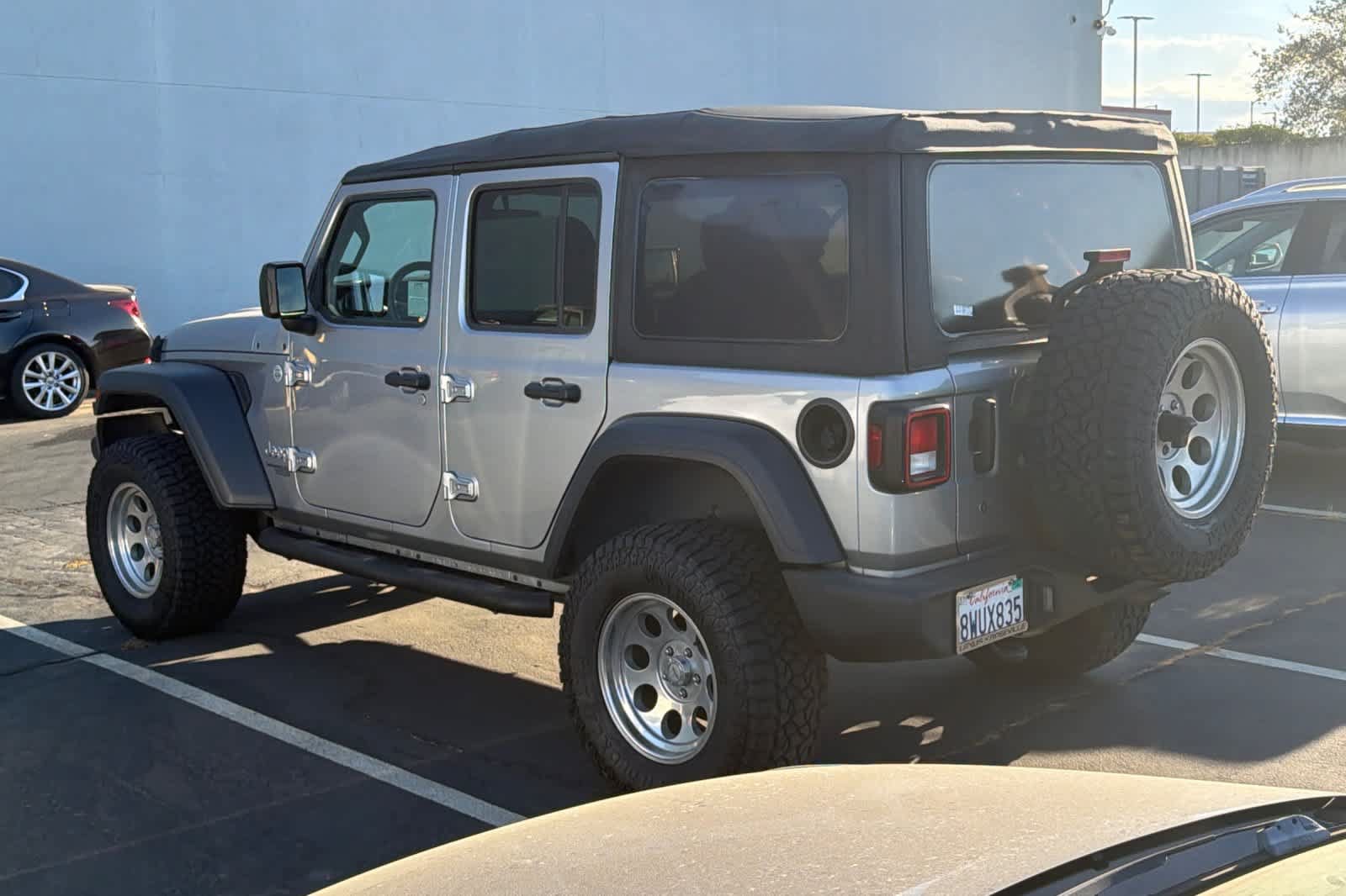 Used 2018 Jeep Wrangler Unlimited Sport AWD/4WD image 4