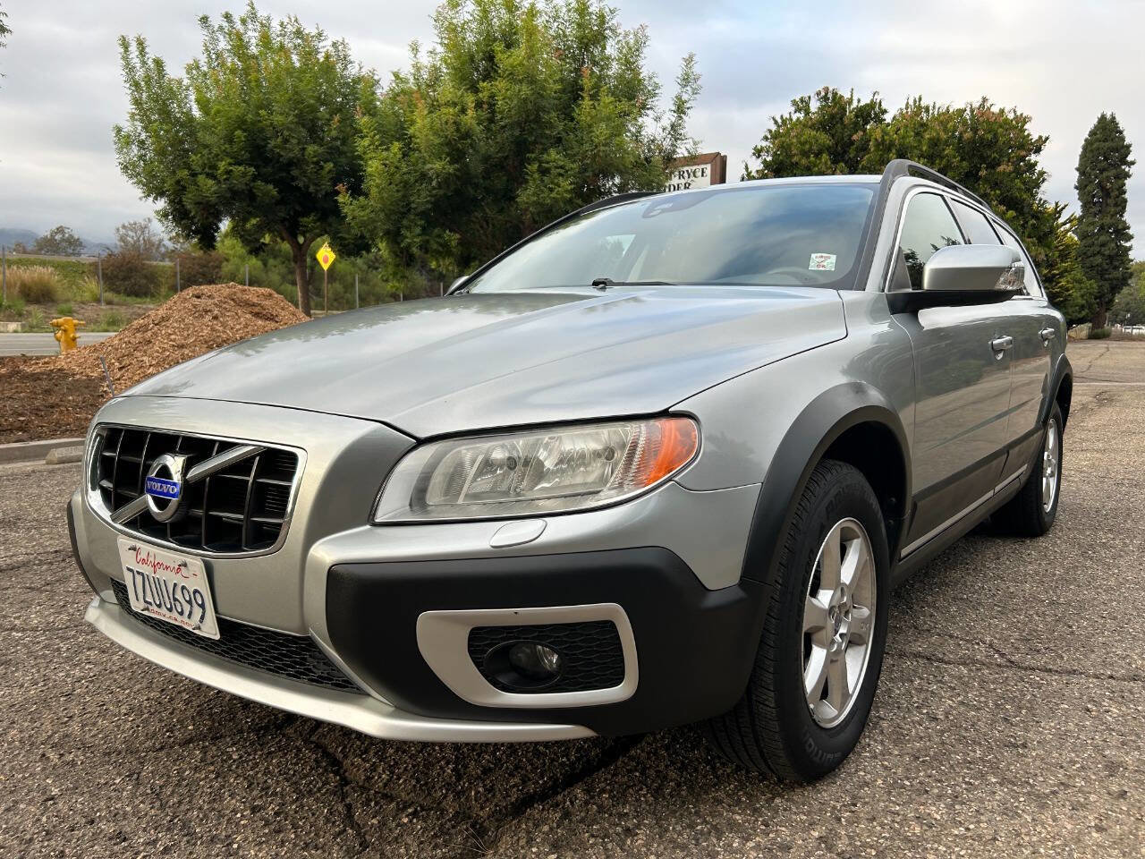 Used 2013 Volvo XC70 3.2 image 1