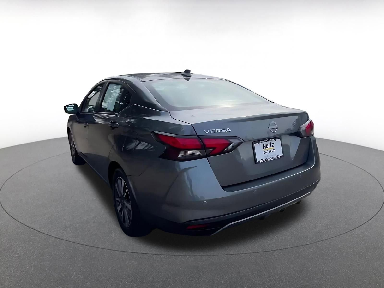 Used 2025 Nissan Versa SV image 11