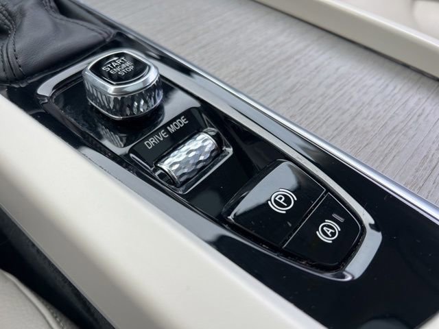 Used 2020 Volvo S60 T5 Inscription w/ Protection Package Premier image 22