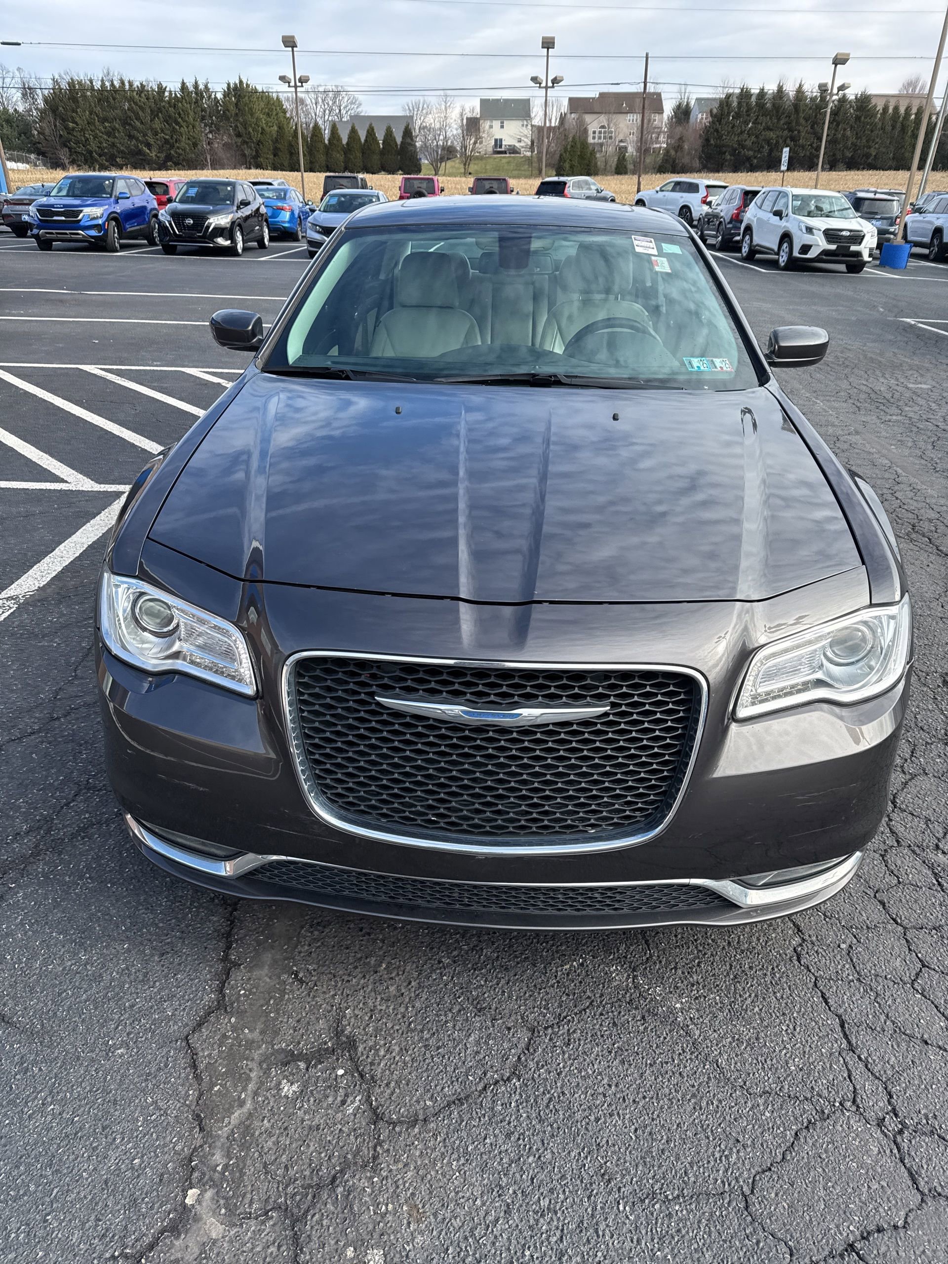 Used 2018 Chrysler 300 Touring L image 9