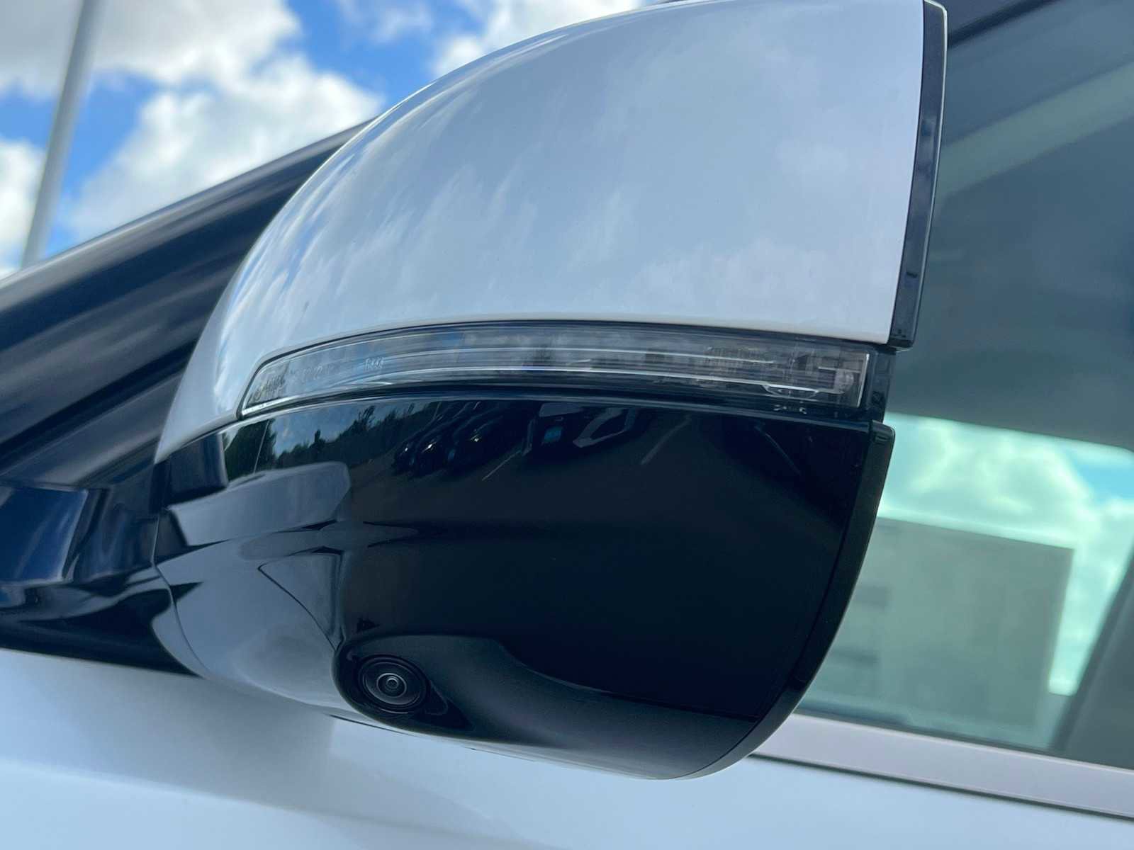 New 2026 INFINITI QX80 Luxe image 12