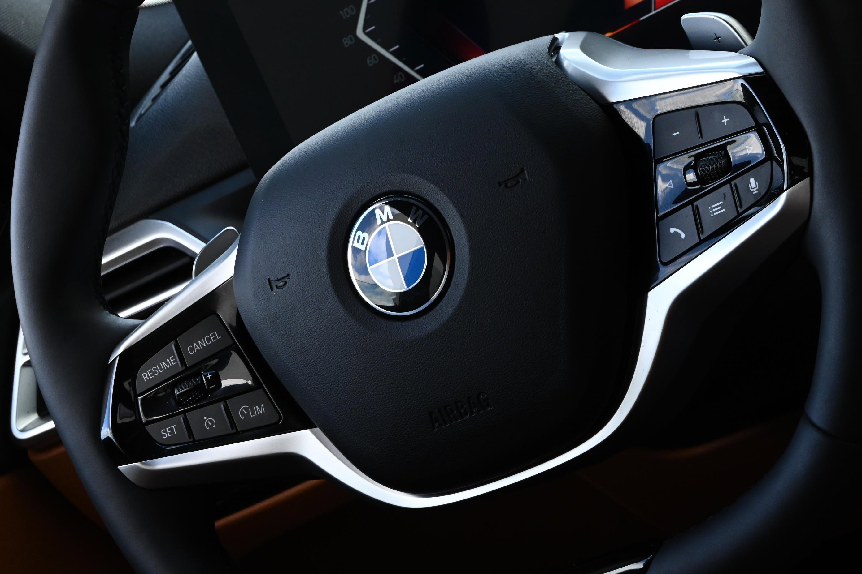 Certified 2025 BMW 330i Sedan image 22