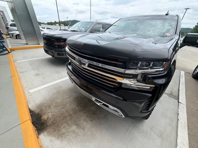 Used 2020 Chevrolet Silverado 1500 High Country w/ Technology Package AWD/4WD image 35
