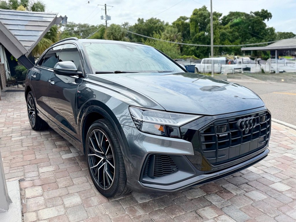 Used 2022 Audi Q8 Prestige w/ Prestige Package AWD/4WD image 3