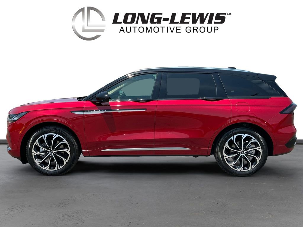 Used 2024 Lincoln Nautilus Reserve w/ Equipment Group 202A AWD/4WD image 2