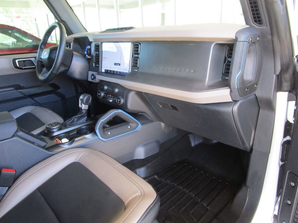 Used 2024 Ford Bronco Wildtrak AWD/4WD image 32