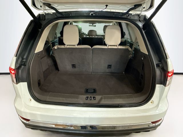 Used 2020 Lincoln Aviator AWD image 27