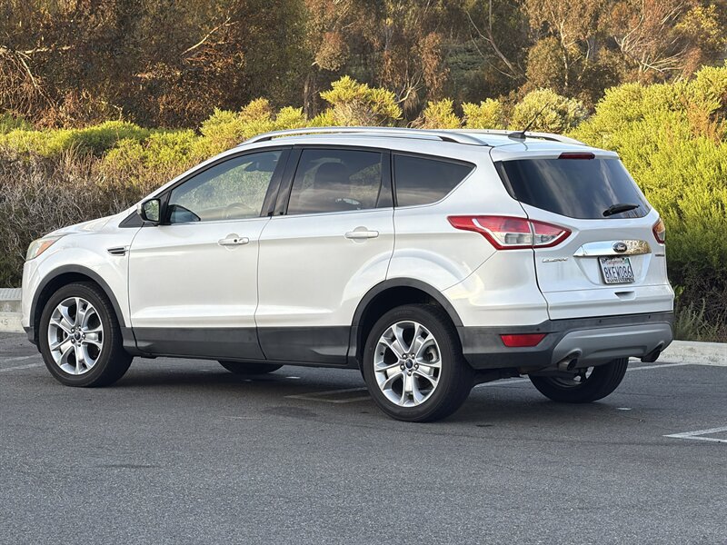 Used 2016 Ford Escape Titanium FWD image 4