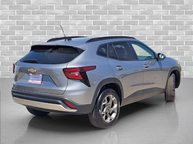 New 2026 Chevrolet Trax LT w/ Driver Confidence Package FWD image 5