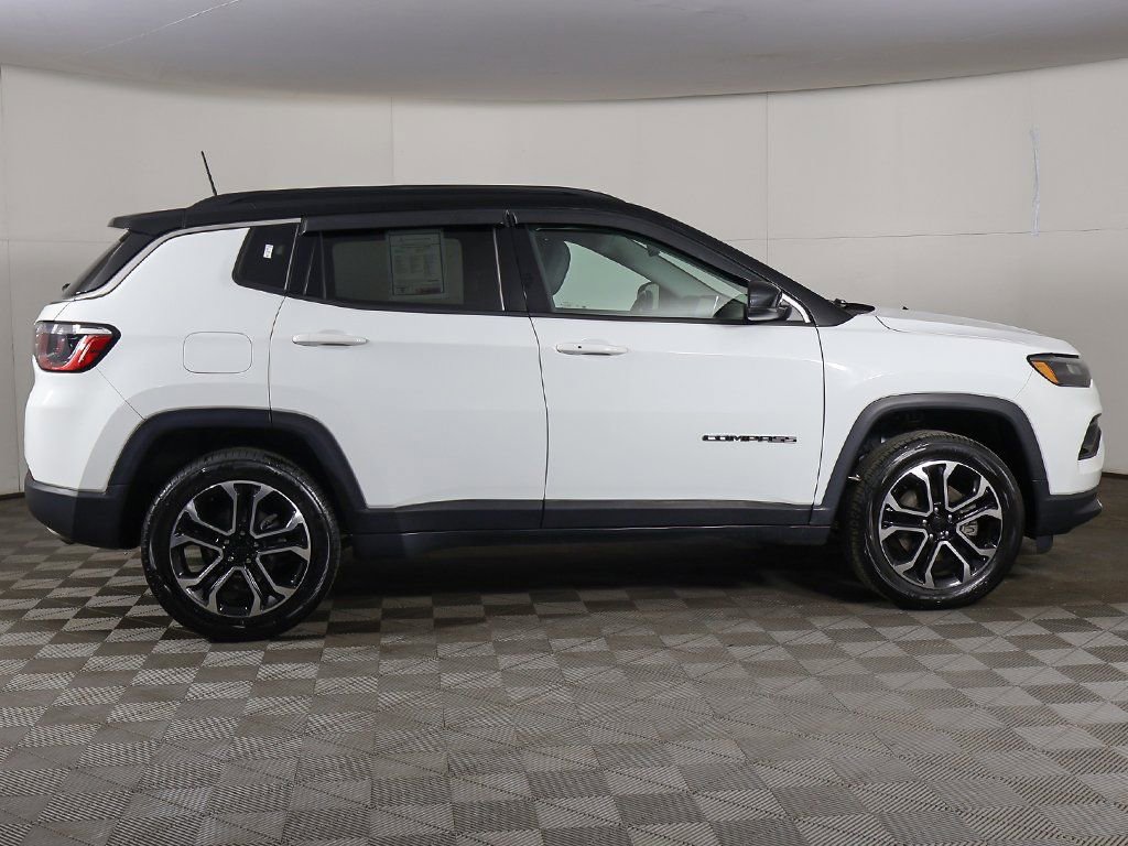 Used 2022 Jeep Compass Limited image 18