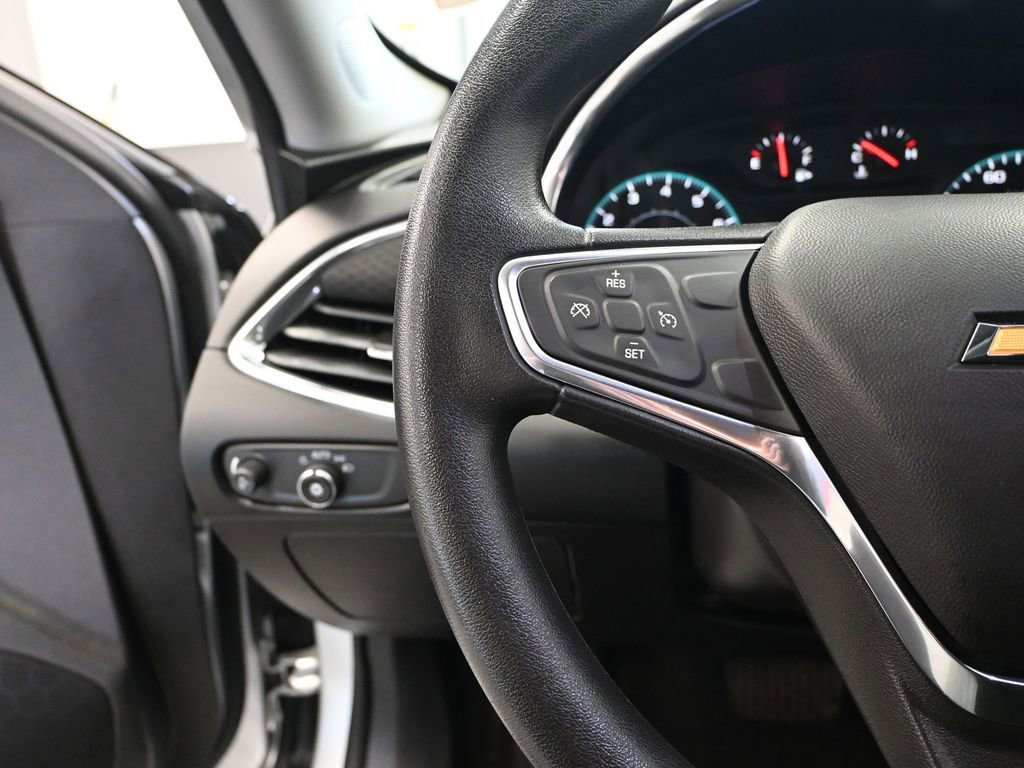 Used 2018 Chevrolet Malibu LT w/ LPO, Convenience Package 2 image 27