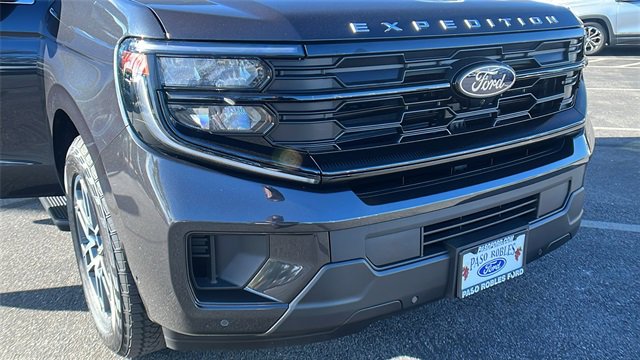 New 2025 Ford Expedition Active image 9