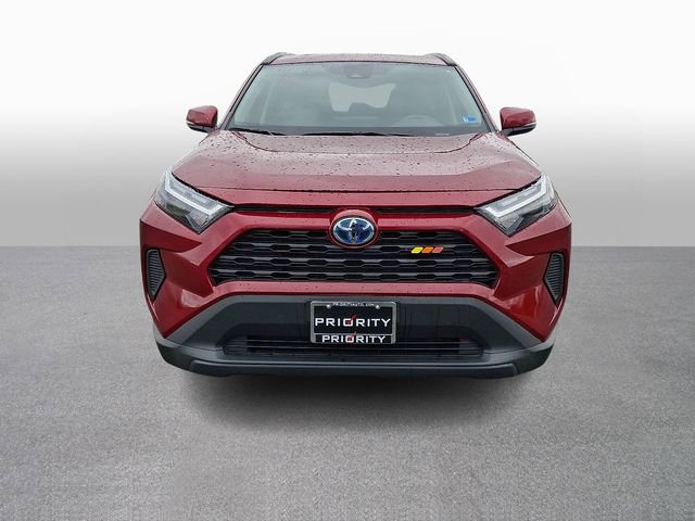 Used 2024 Toyota RAV4 XLE w/ Convenience Package image 2