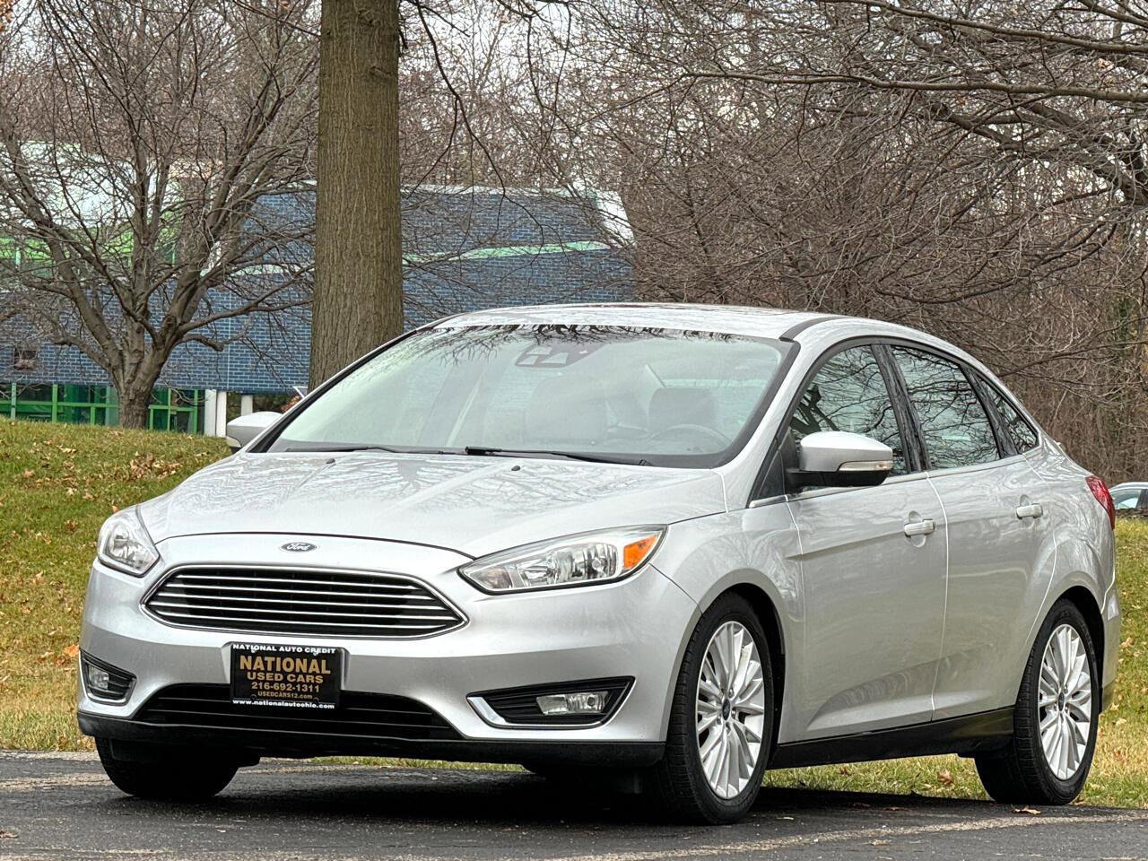 Used 2016 Ford Focus Titanium w/ Titanium Technology Package FWD image 2