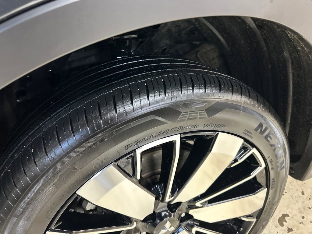 Used 2025 Mitsubishi Outlander SE AWD/4WD image 11