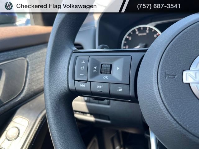 Used 2023 Nissan Rogue SV AWD/4WD image 34