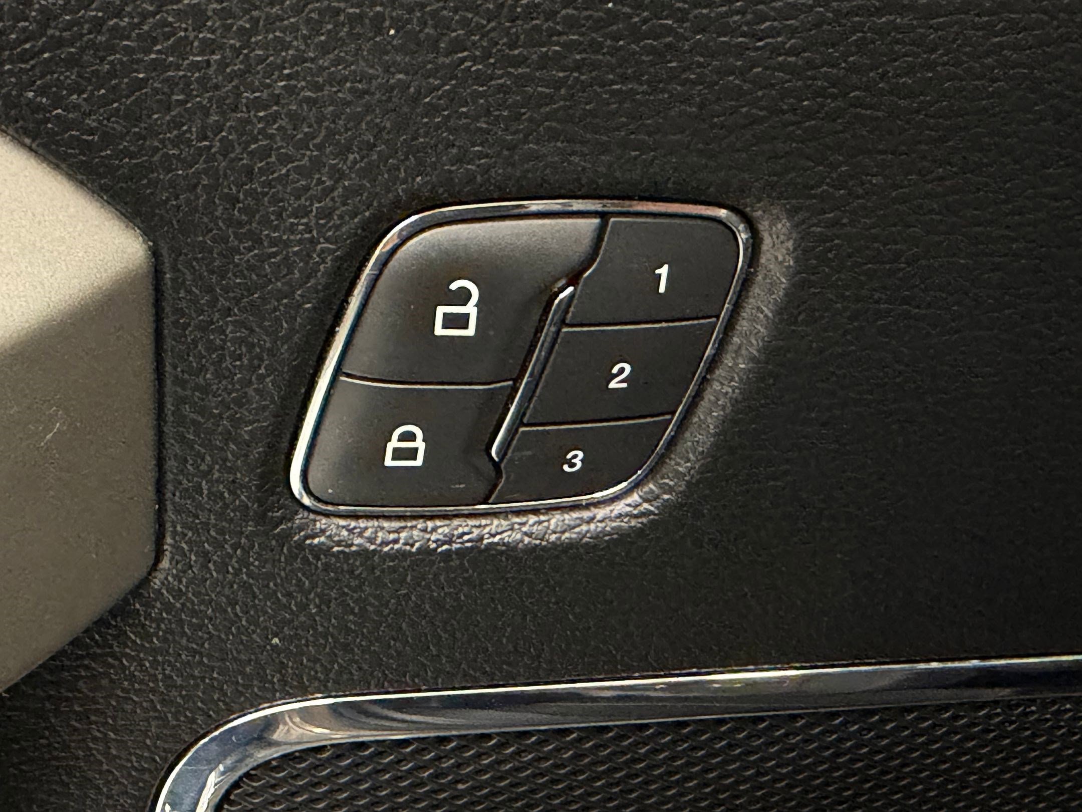 Used 2018 Ford F150 Lariat image 20