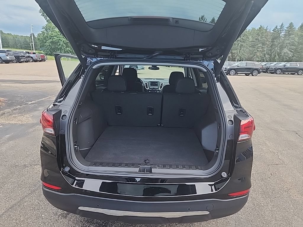 Used 2023 Chevrolet Equinox LT AWD/4WD image 18