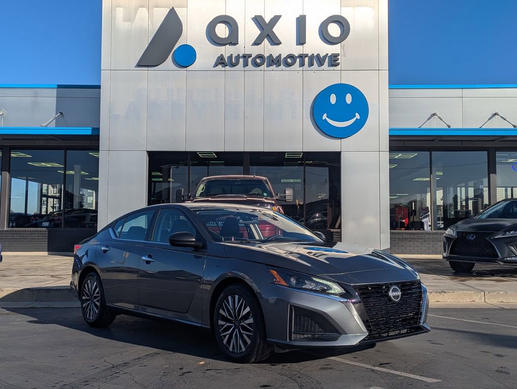 Used 2025 Nissan Altima 2.5 SV
