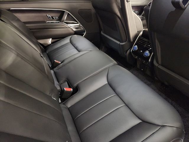 New 2026 Land Rover Range Rover Long Wheelbase SE image 30