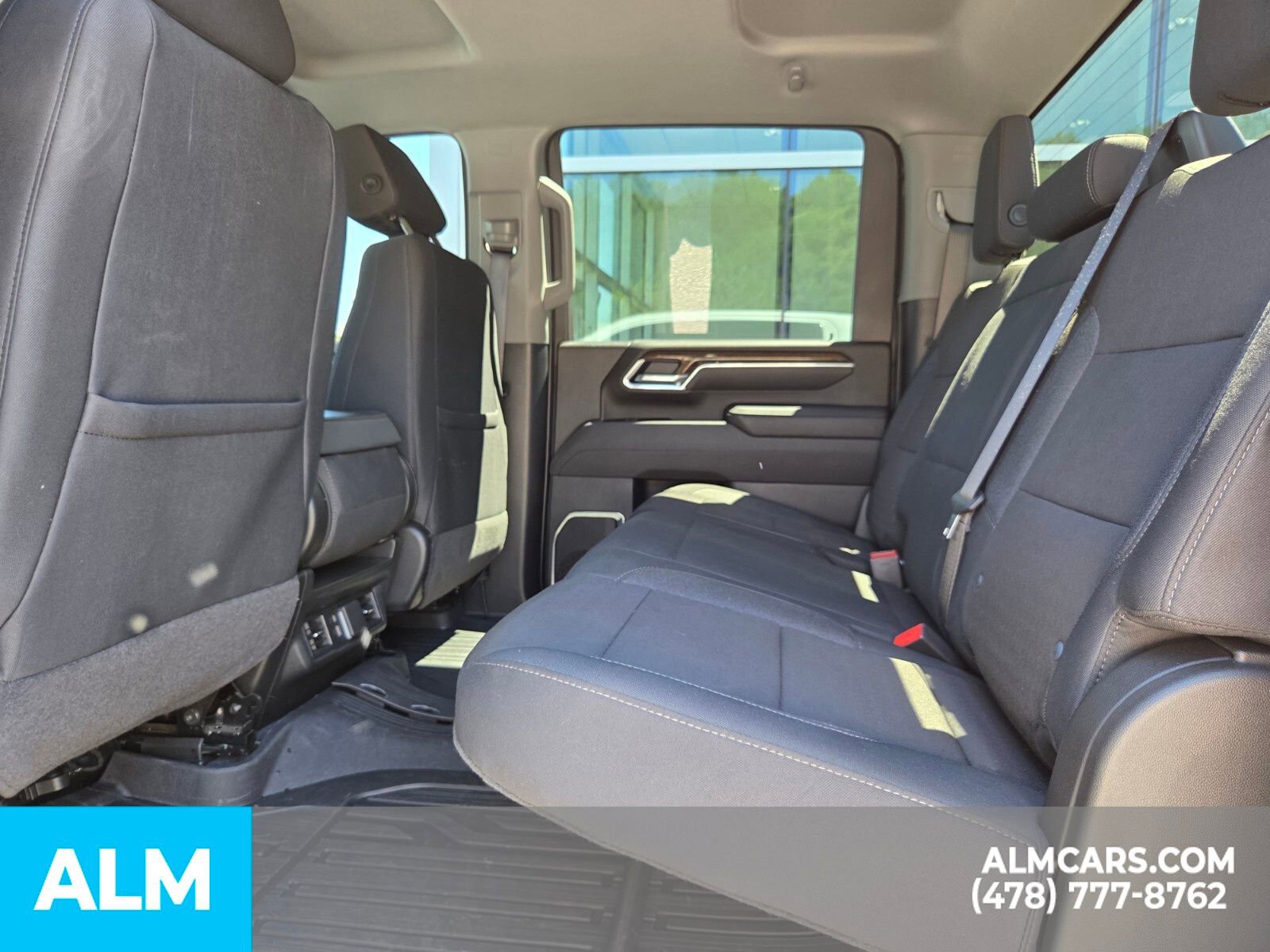 Used 2025 GMC Sierra 2500 SLE w/ SLE Convenience Package image 6