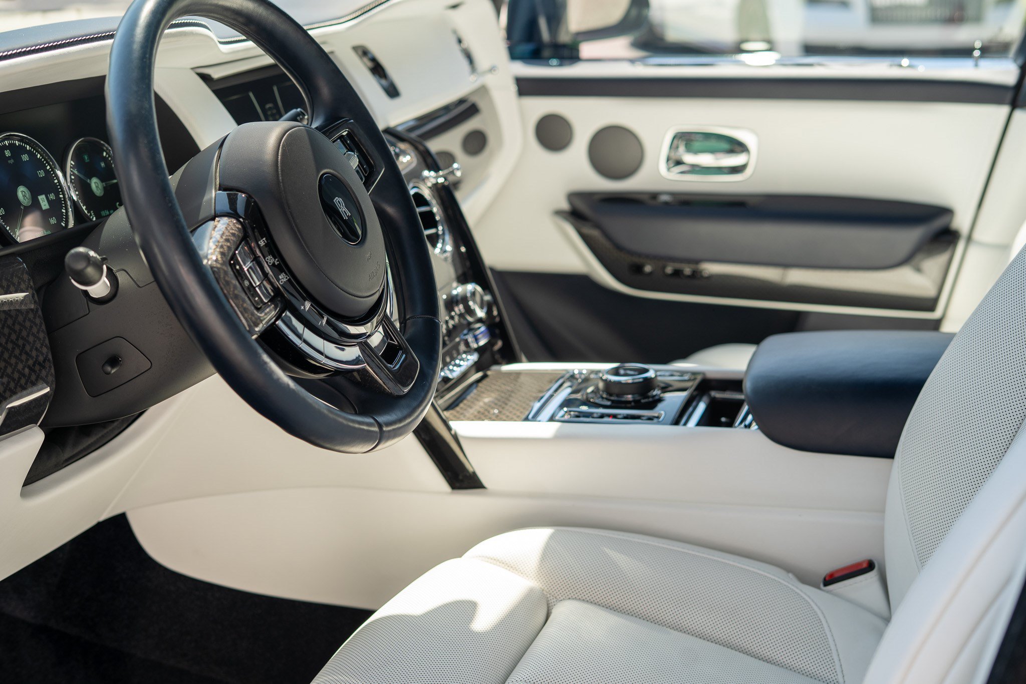 Certified 2024 Rolls-Royce Cullinan Black Badge w/ Leather Finishing Pack AWD/4WD image 15