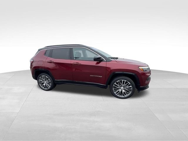 Used 2022 Jeep Compass Limited w/ Elite Group image 13