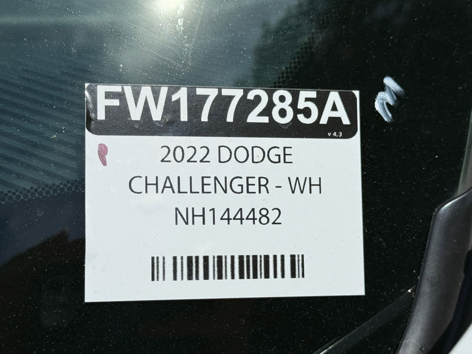 Used 2022 Dodge Challenger SXT w/ Plus Package RWD image 29
