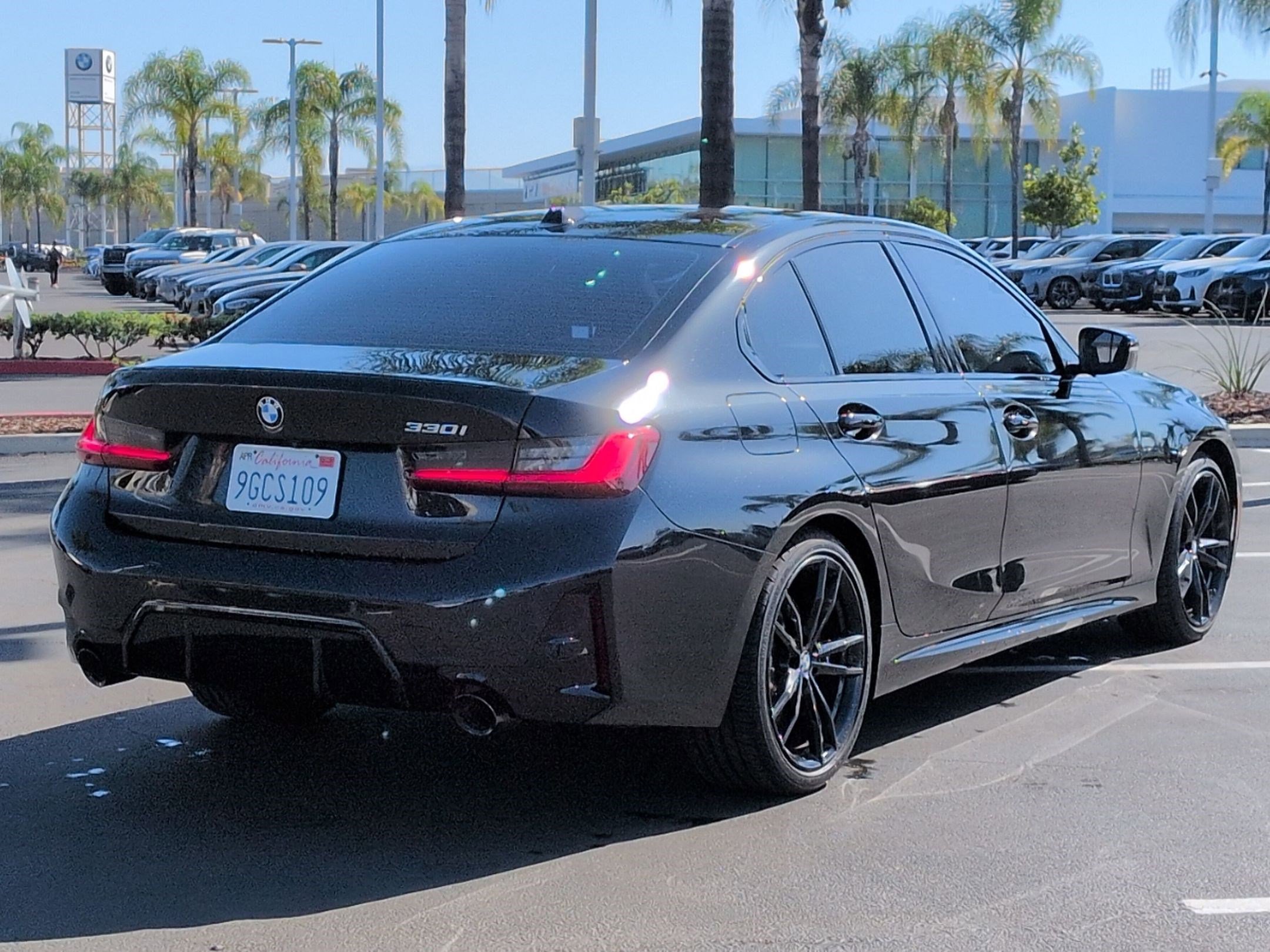 Certified 2023 BMW 330i Sedan w/ M Sport Package image 10