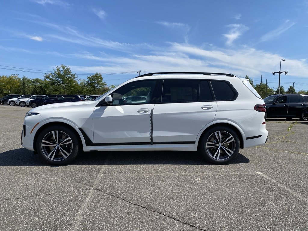 New 2026 BMW X7 xDrive40i w/ M Sport Package image 4