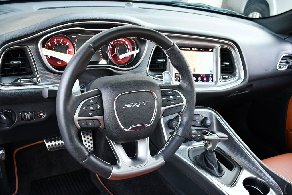 Used 2017 Dodge Challenger SRT Hellcat image 12