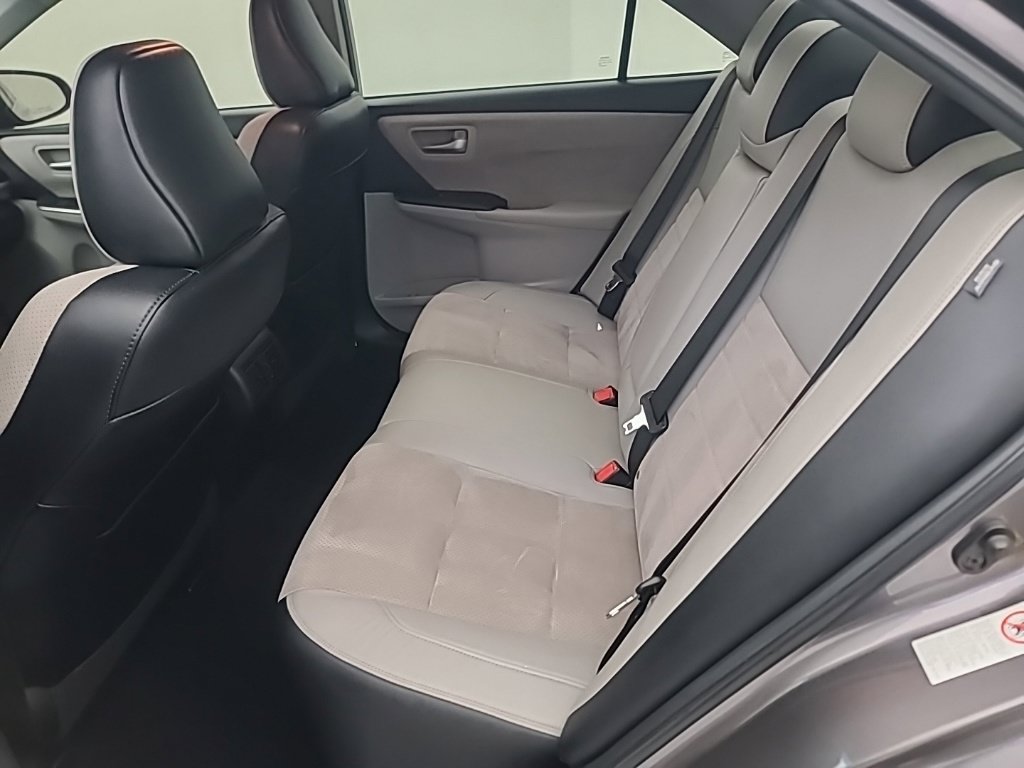 Used 2015 Toyota Camry XSE FWD image 20