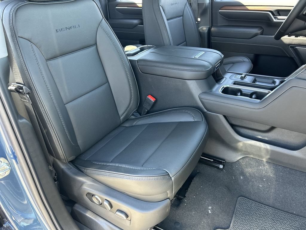 New 2026 GMC Sierra 2500 Denali w/ Denali Reserve Package AWD/4WD image 28