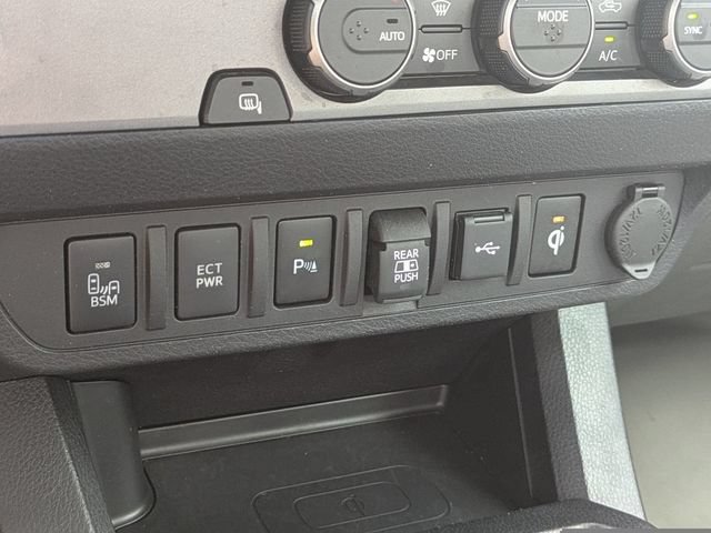 Used 2022 Toyota Tacoma TRD Off-Road w/ Technology Package RWD image 22
