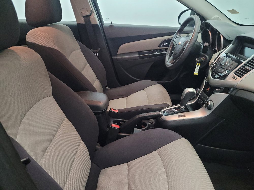 Used 2014 Chevrolet Cruze LS image 21