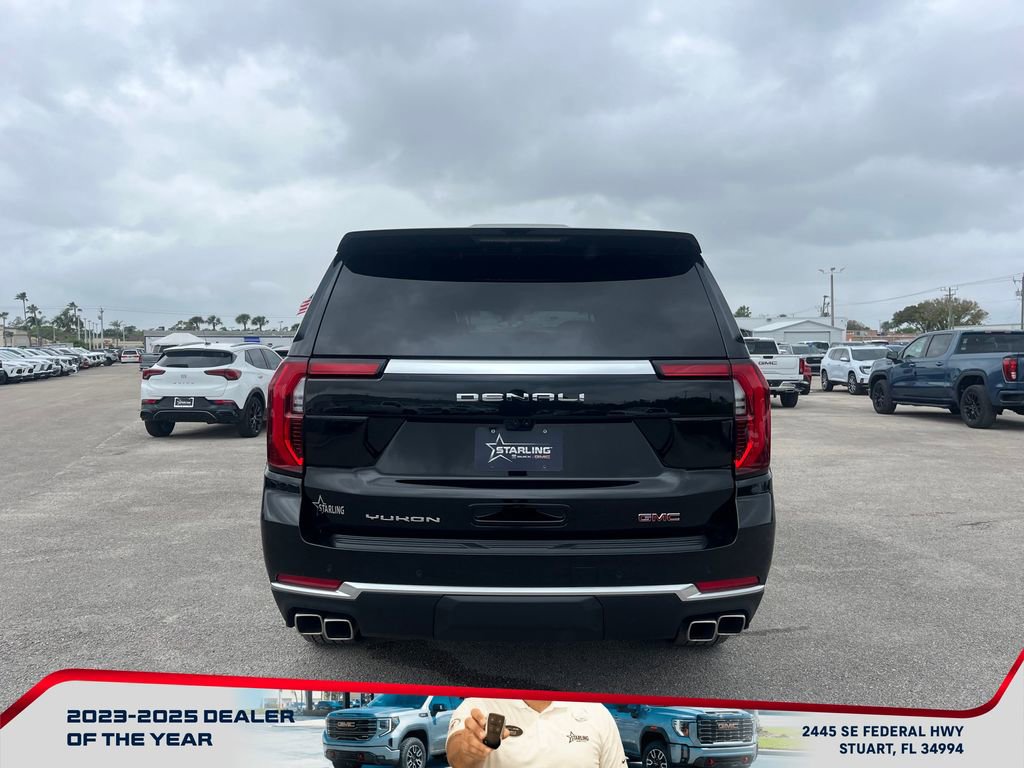 Used 2025 GMC Yukon XL Denali w/ Denali Reserve Package image 6