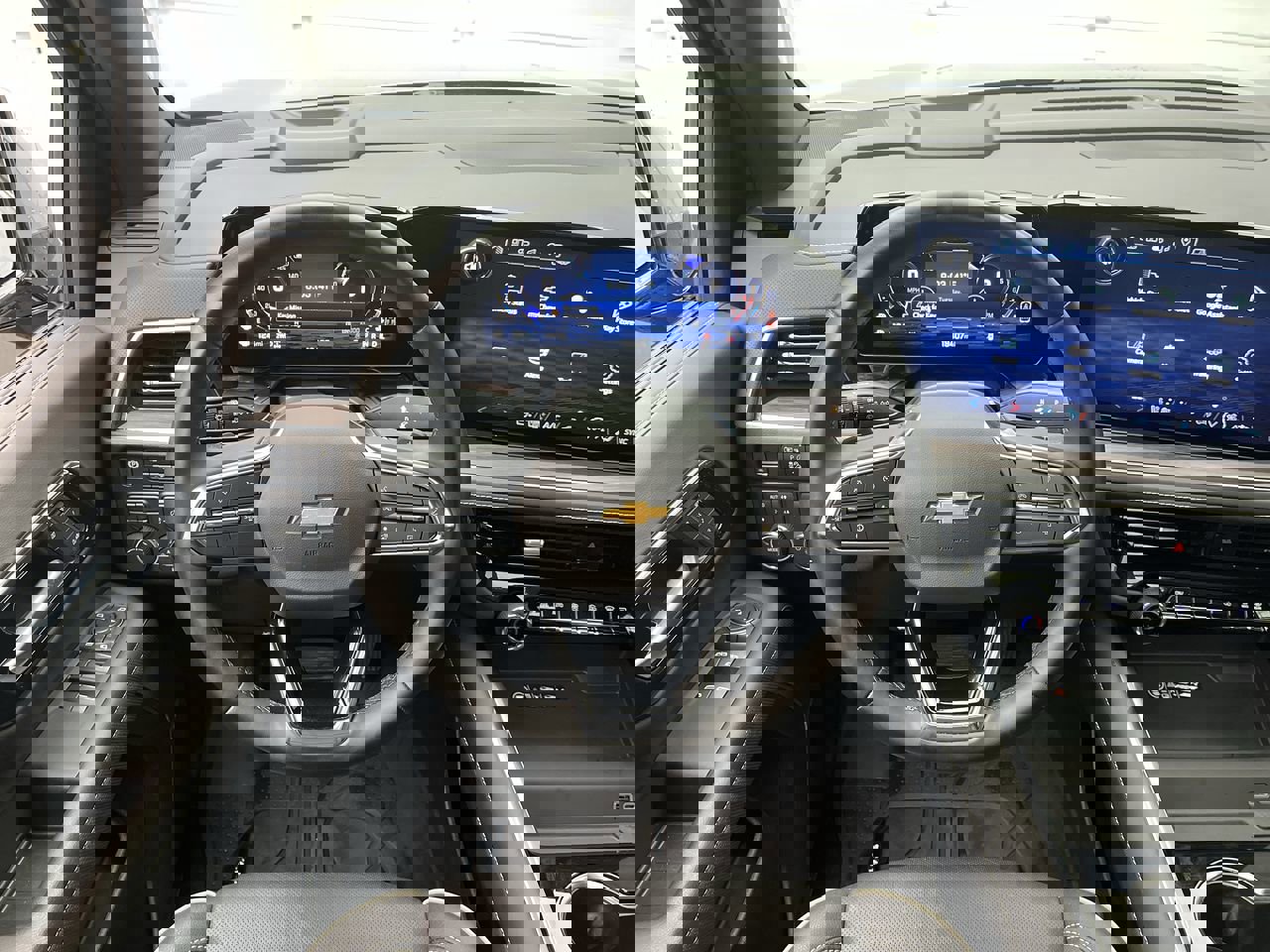 Certified 2025 Chevrolet Suburban Premier w/ Sun And Tow Package AWD/4WD image 16